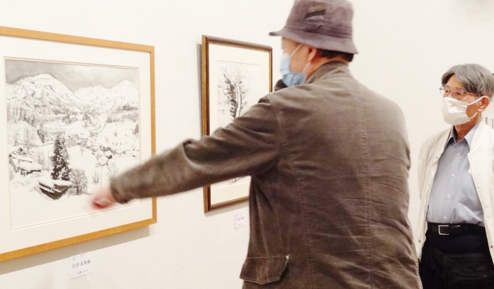 講評を聞く河原会員