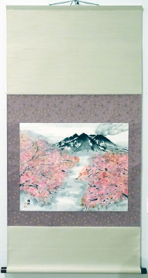 「故郷の春」(軸装) 日高絹紅(評議員) 「故郷の春」(軸装) 日高絹紅(評議員)